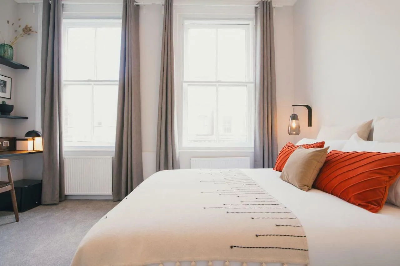 D8 - Shoreditch London