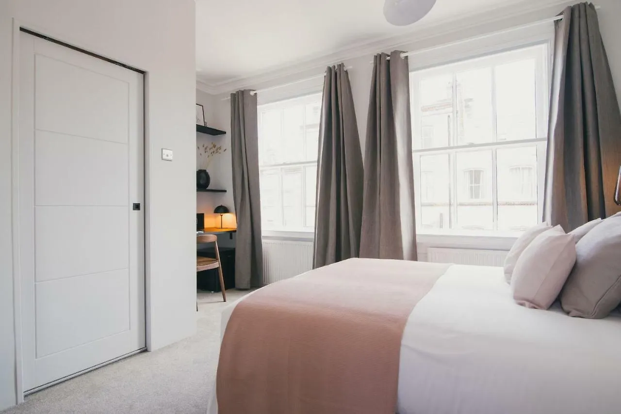 D8 - Shoreditch London