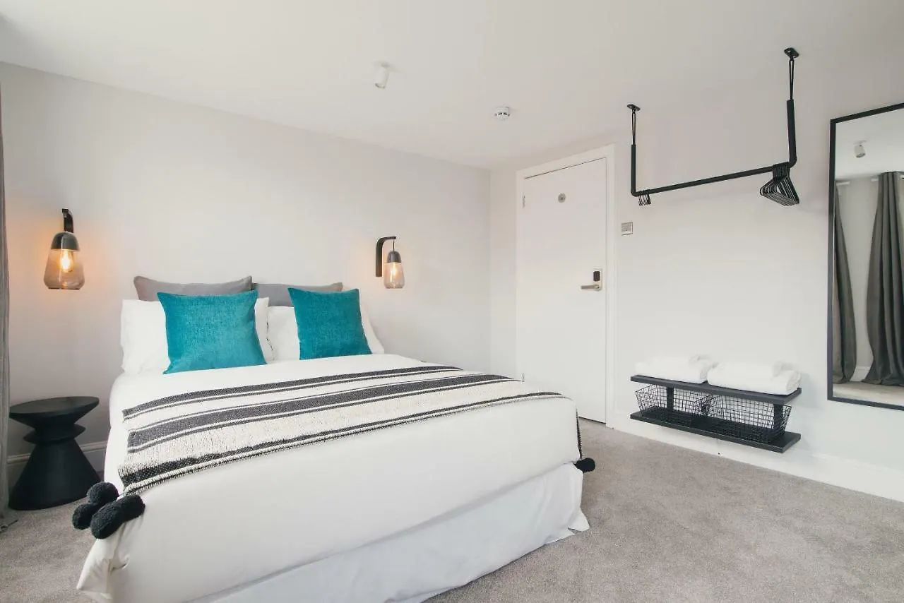 D8 - Shoreditch London 4*,